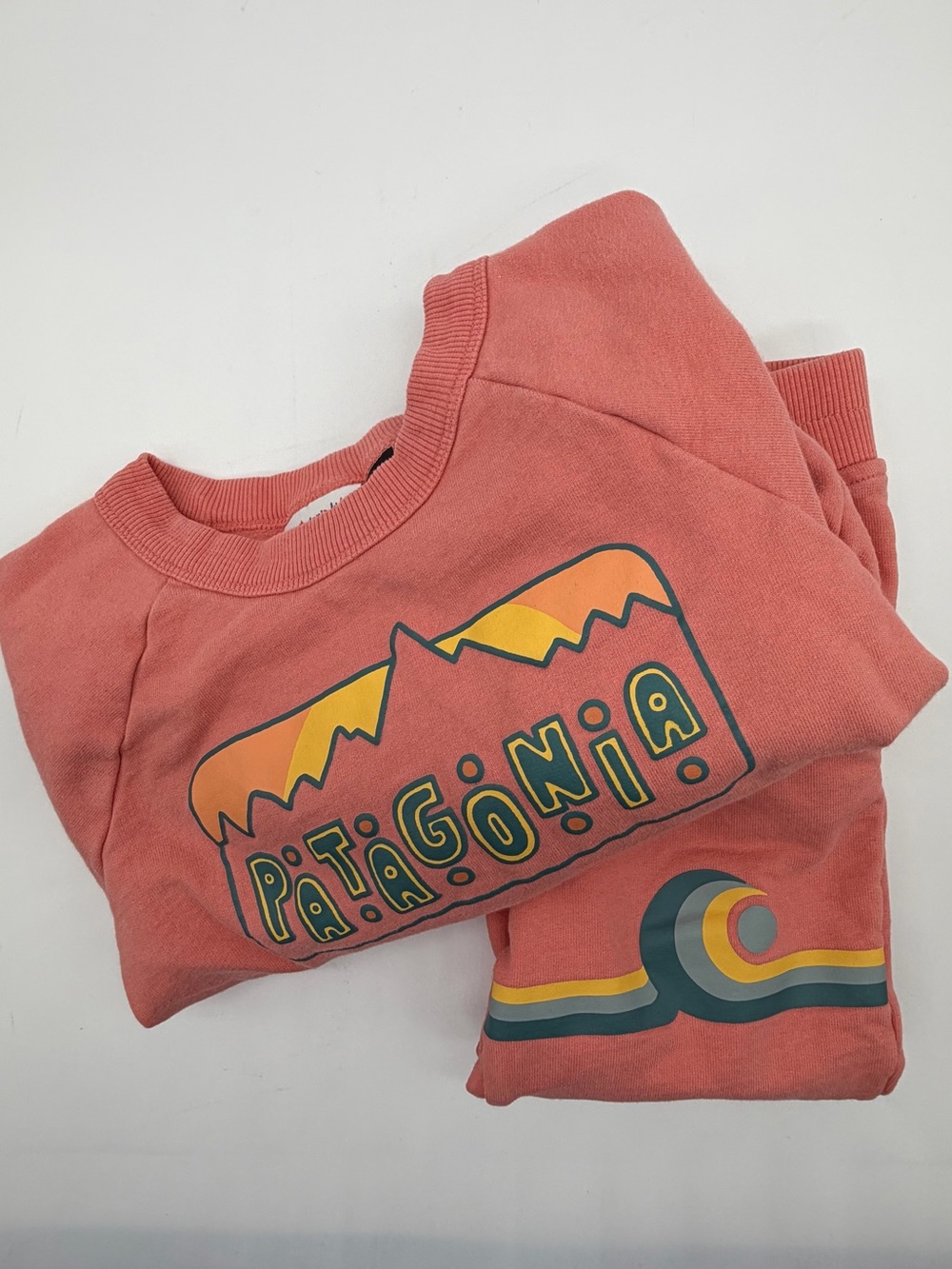 Patagonia Kids Sweatsuit Crewneck Joggers Set Girls Size 3T Coral Logo